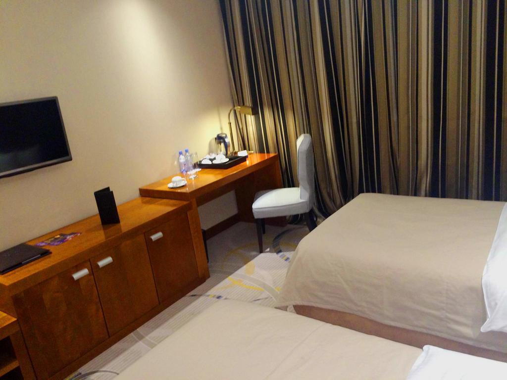 Royal Plaza Hotel And Casino Kapchagaï Chambre photo