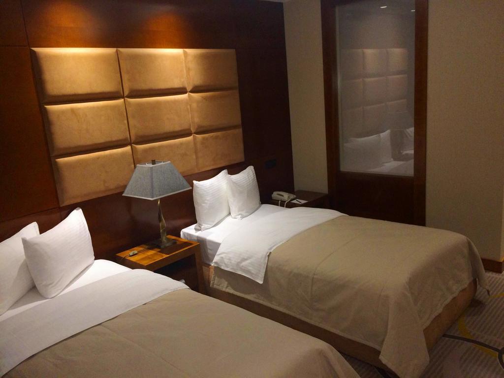Royal Plaza Hotel And Casino Kapchagaï Chambre photo